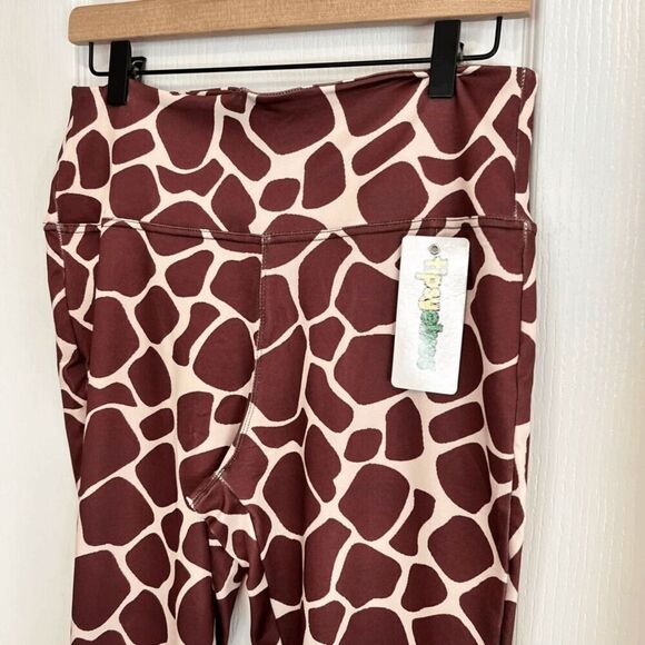 Tipsy Elves Womens Leggings Size M Brown Giraffe Print High Rise NWT - Picture 4 of 11